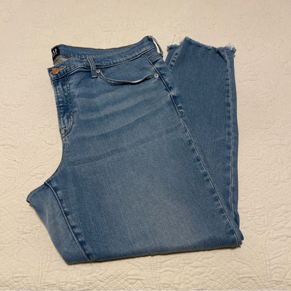 Gap Women's True Skinny Jeans Size 18/34r Mid-Rise Stretch, Frayed End